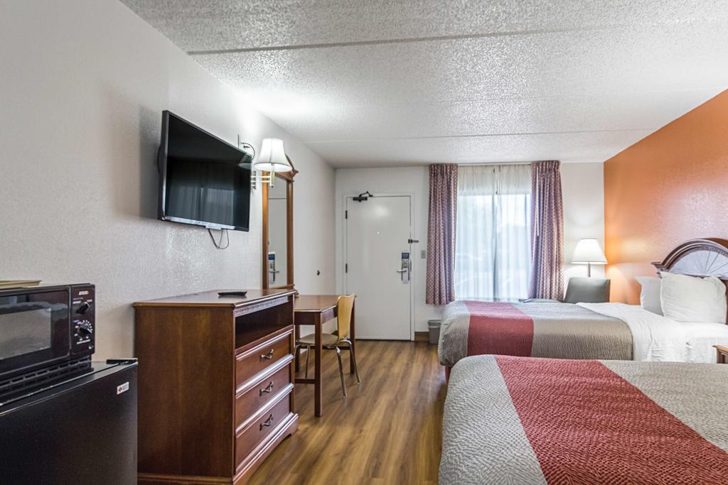 Motel 6 韦克罗斯 外观 照片