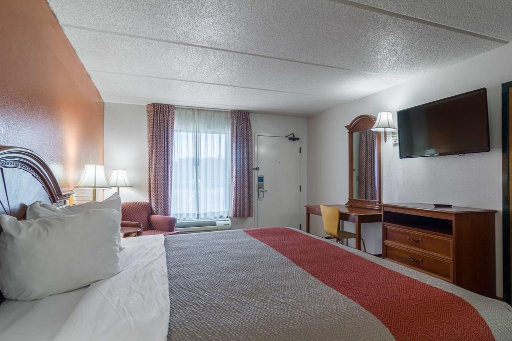 Motel 6 韦克罗斯 外观 照片